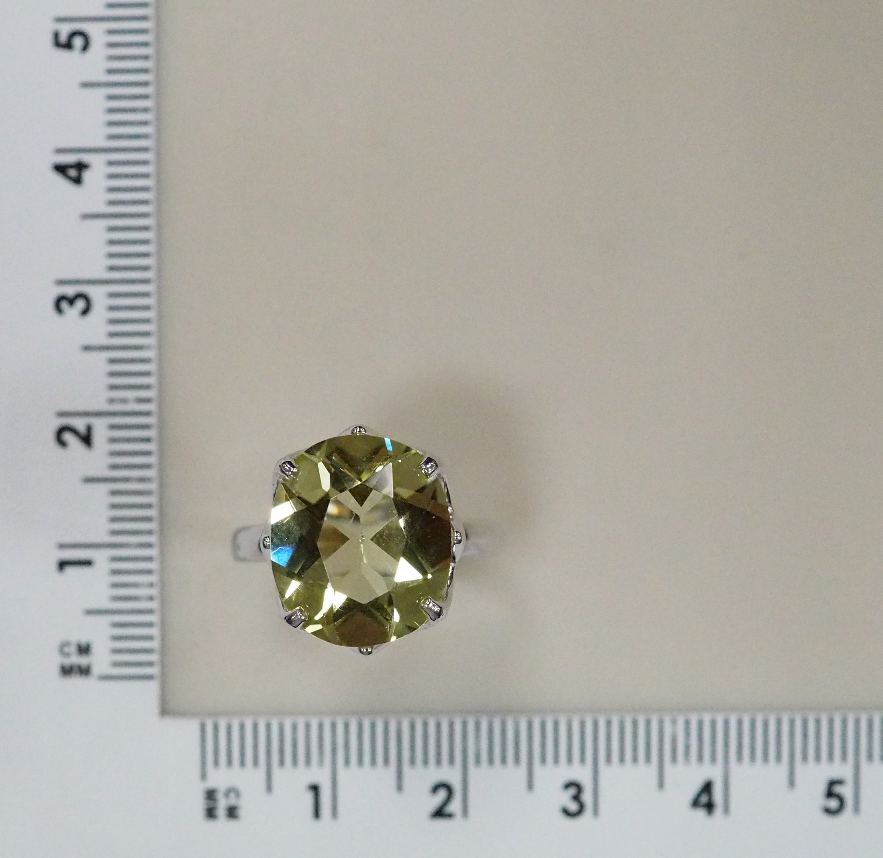 Серебряное кольцо с цитрином